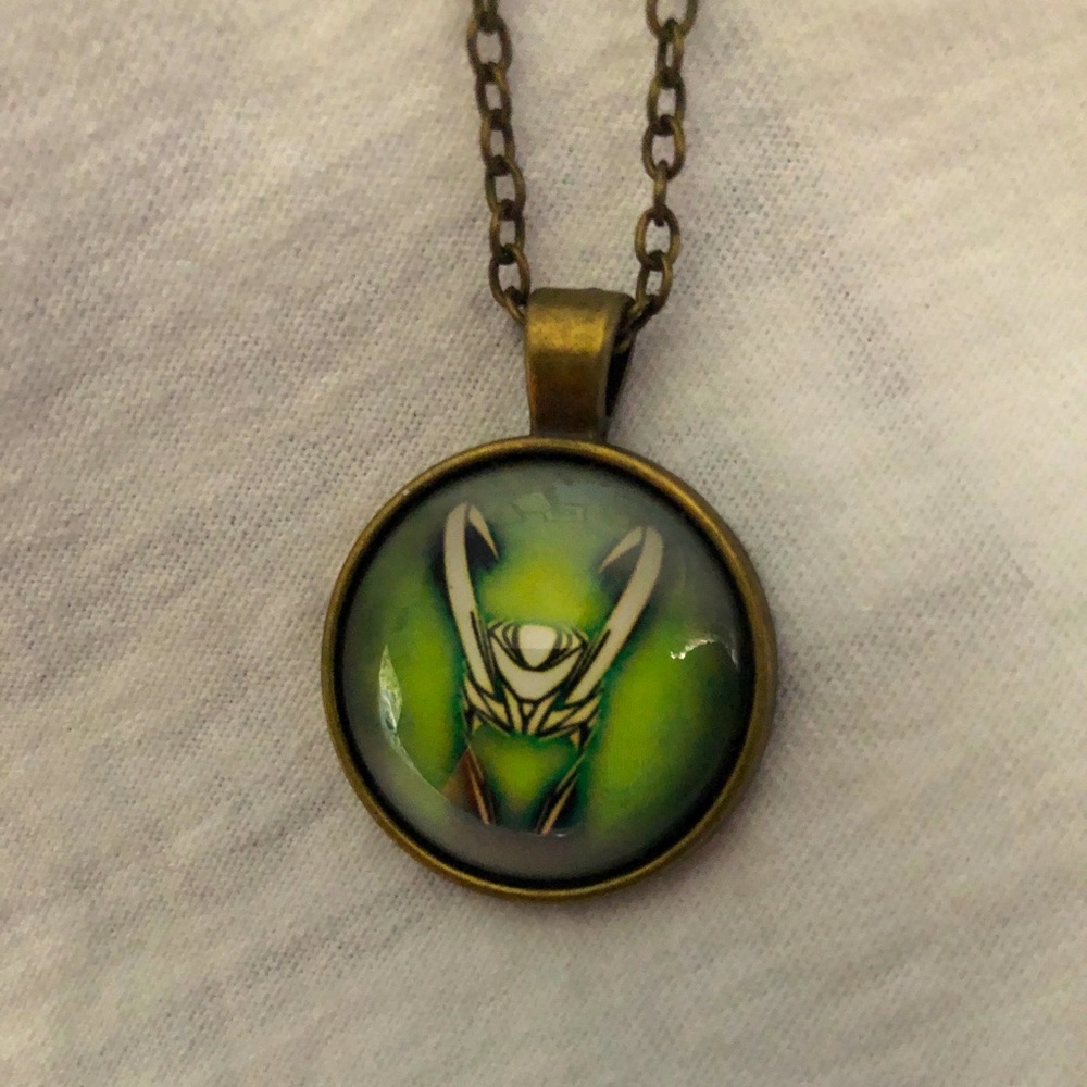 Loki bronze chain pendant
